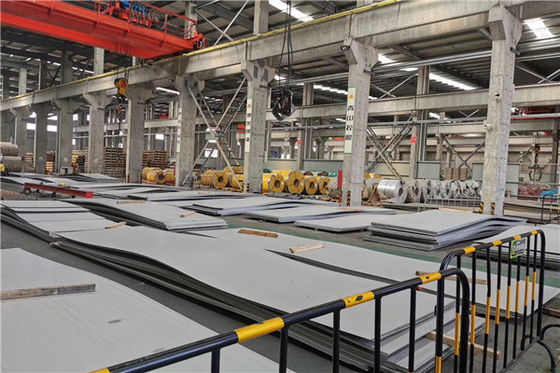 Os VAGABUNDOS 1500*3000mm 2B terminam a chapa de aço laminada a alta temperatura do SUS de aço inoxidável de AISI