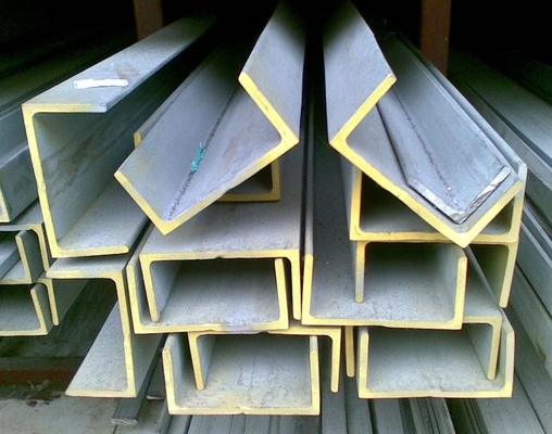 ASTM laminou o feixe de aço estrutural de aço inoxidável das seções 80x45x6 U de JIS