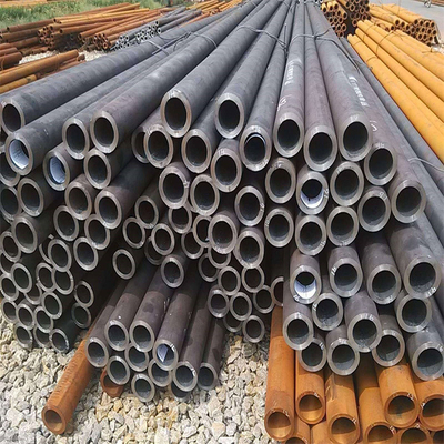 Descascando a tubulação sem emenda de 76mm EN103051 4mm que lustra os tubos de caldeira sem emenda