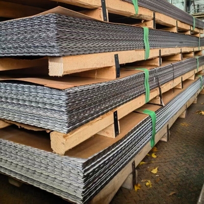 ASTM 316 Folhas de aço inoxidável em relevo Anti-deslizamento 1400 * 6000mm Tamanho 0,65mm 0,75mm Espessura 2B Edifício de banheiro