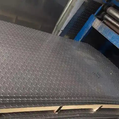 304 Chapas de aço inoxidável em relevo Chapas de aço inoxidável em relevo 1350 * 6000mm Tamanho 0,55mm 0,65mm Espessura laminada a frio Chapas de banheiro antiderrapante JIS