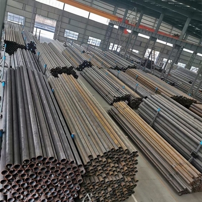 Tubos sem costura de aço carbono Tubos sem costura Tubos de aço leve Tubos de gás 1,2 mm Espessura 27 mm OD 20 # GB