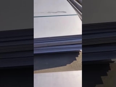 Chapa de aço inoxidável sob luz solar